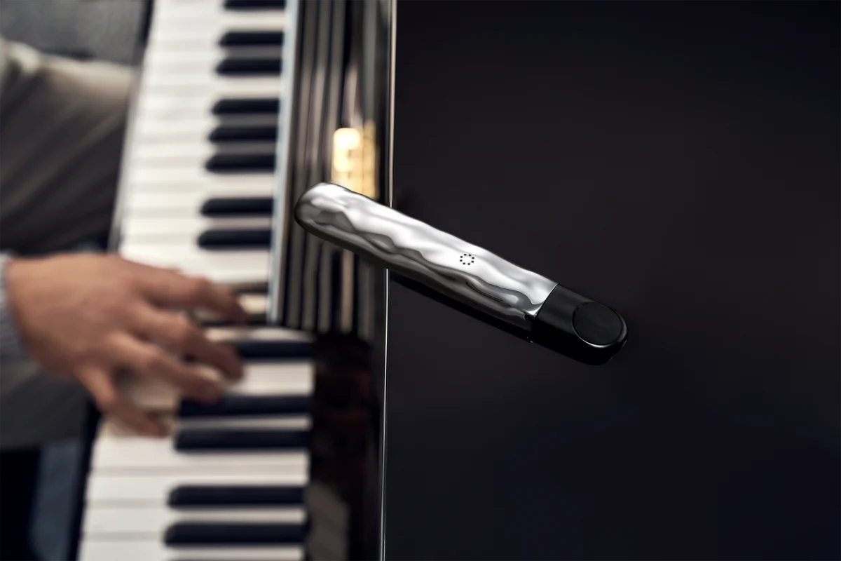 RELX Artisan Plus premium Metallic Finishing